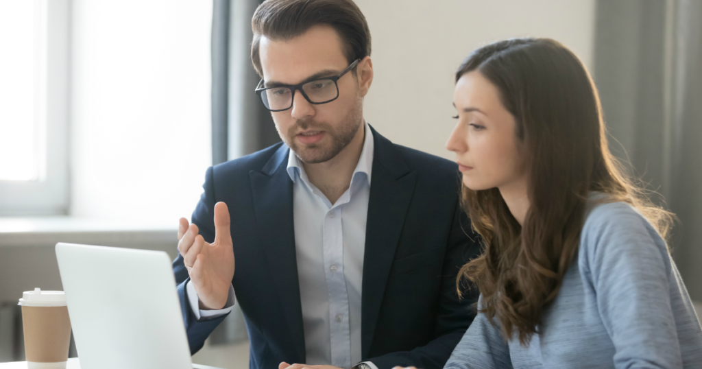 Stagiaire-et-formateur