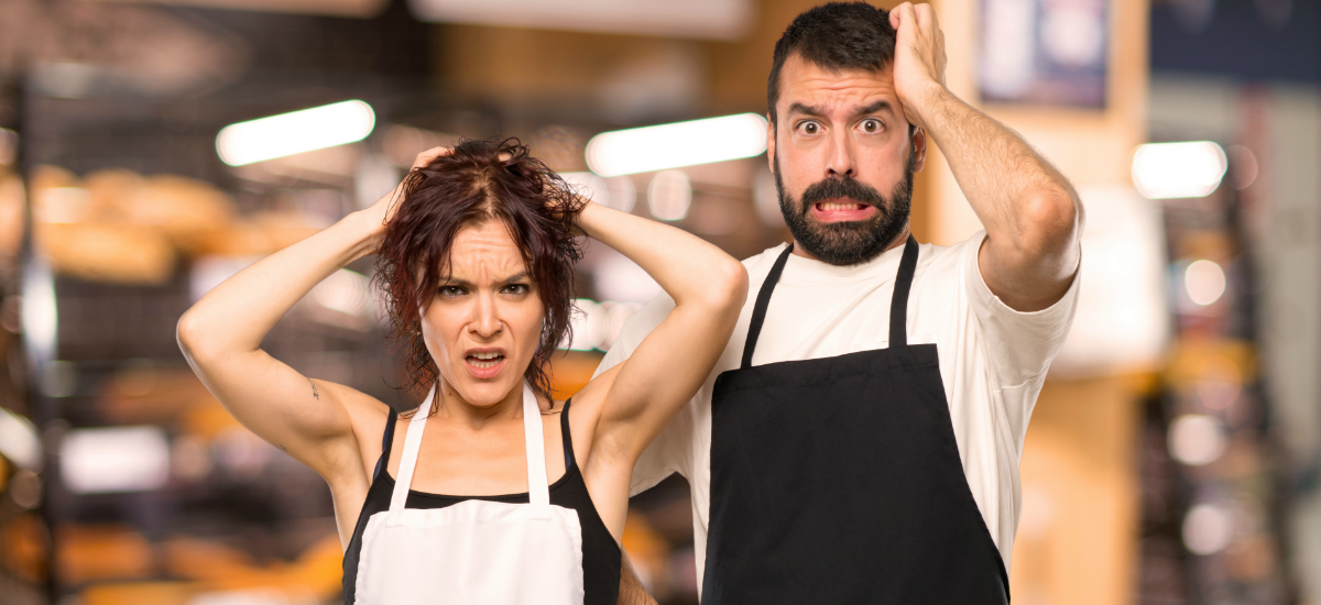 employes-cheveux-tires