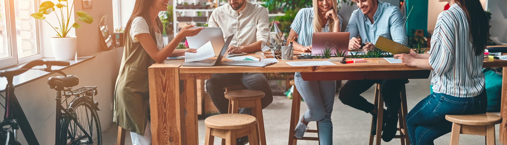 table-travailleurs-equipe