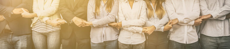 employes-main-dans-la-main